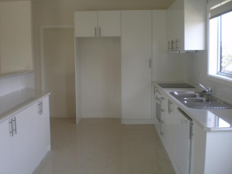 6 Linden Crescent, Lugarno NSW 2210