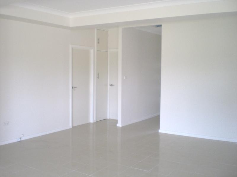 6 Linden Crescent, Lugarno NSW 2210