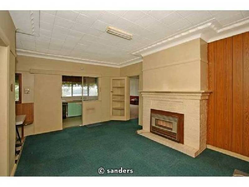 8 Riverside Drive, Lugarno NSW 2210