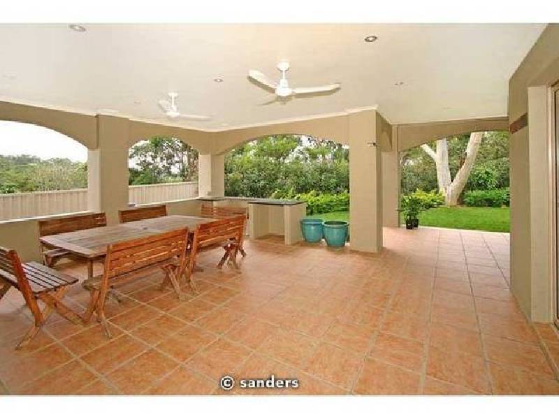 10 Illinga Place, Lugarno NSW 2210