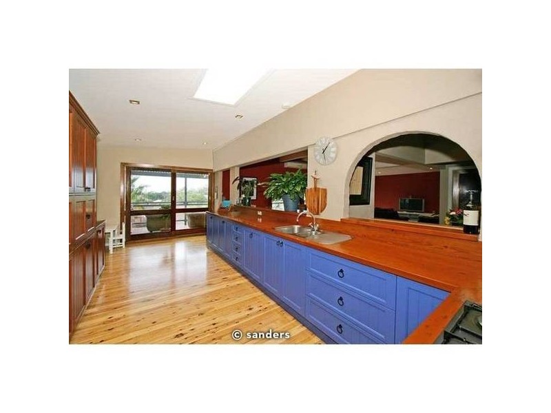 Elm Street, Lugarno NSW 2210