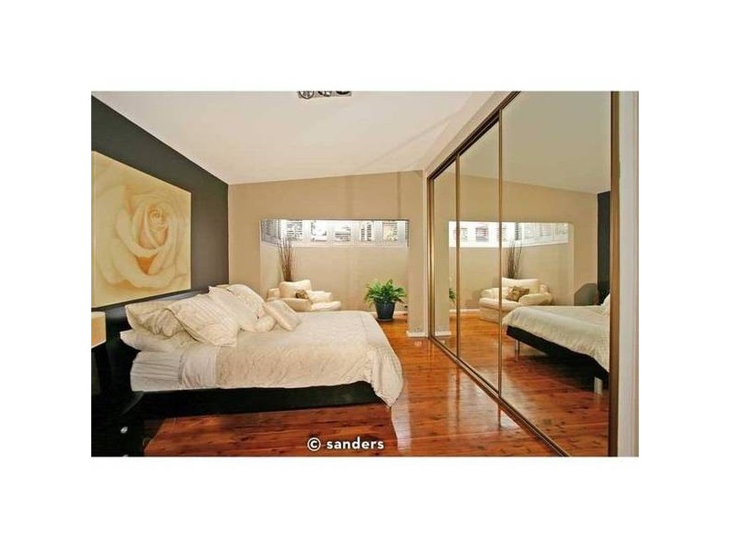 Elm Street, Lugarno NSW 2210