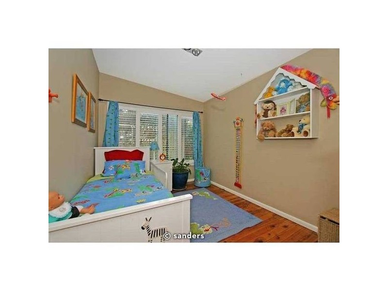 Elm Street, Lugarno NSW 2210