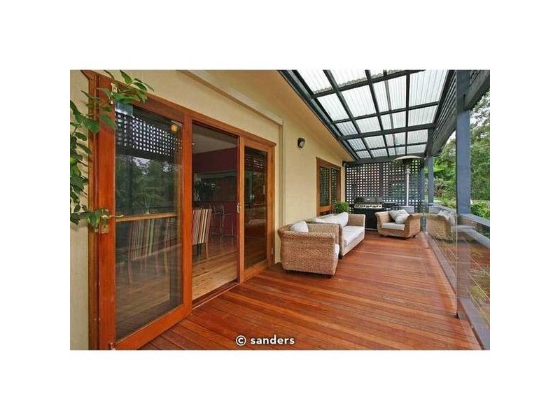 Elm Street, Lugarno NSW 2210