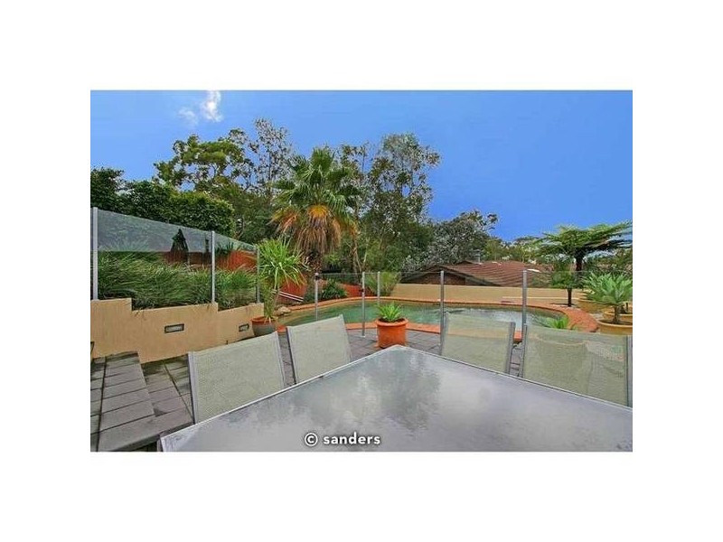 Elm Street, Lugarno NSW 2210