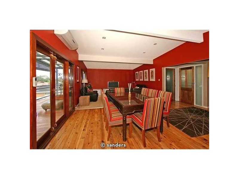 Elm Street, Lugarno NSW 2210