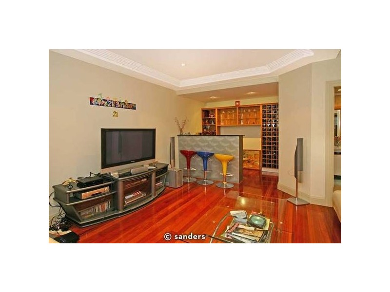 14 Oatley Parade (cnr Larool Ave), Oatley NSW 2223