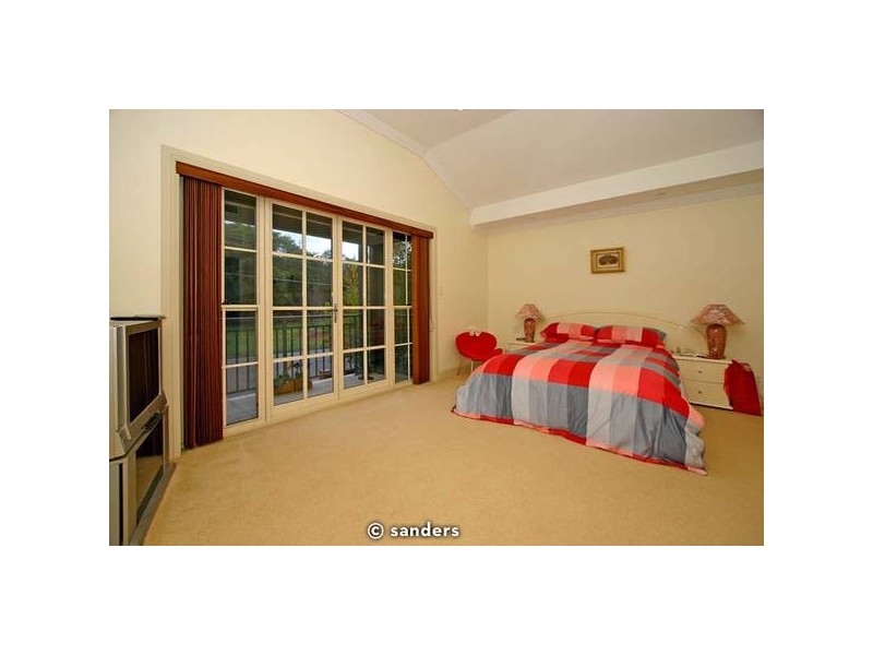 14 Oatley Parade (cnr Larool Ave), Oatley NSW 2223