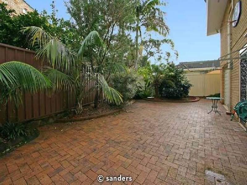 Pine Street, Lugarno NSW 2210