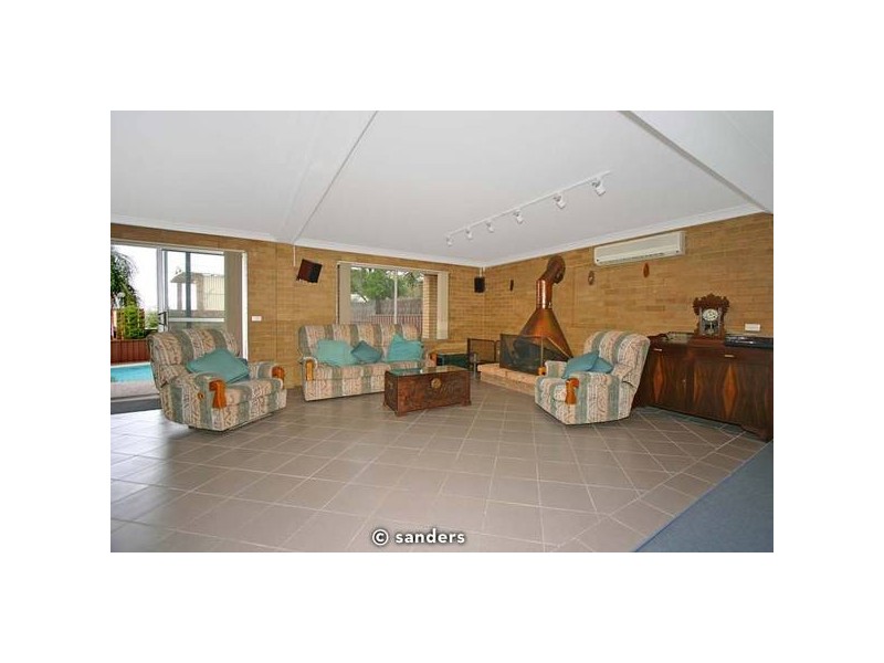 Pine Street, Lugarno NSW 2210