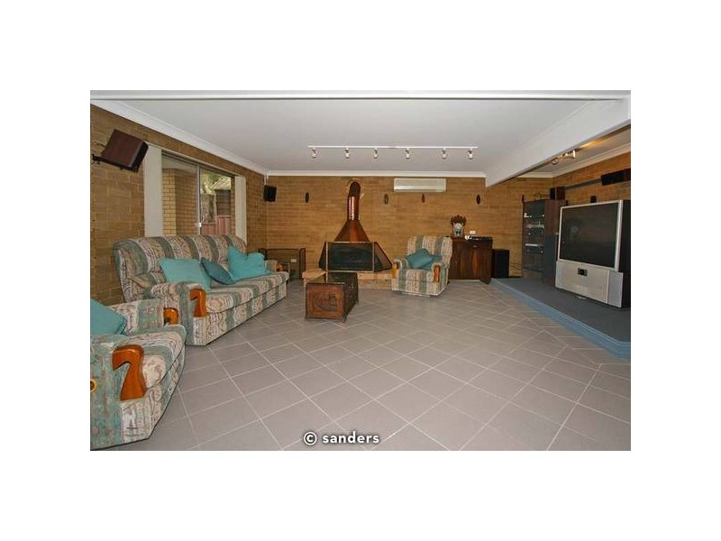 Pine Street, Lugarno NSW 2210