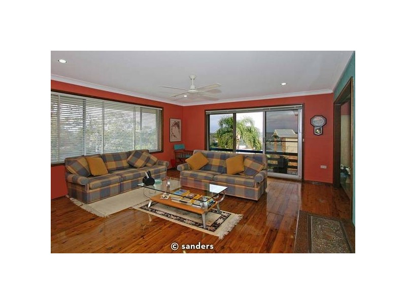 Pine Street, Lugarno NSW 2210