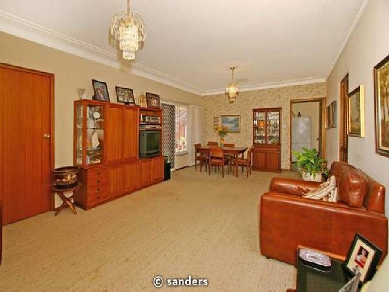 Oatley Avenue, Oatley NSW 2223