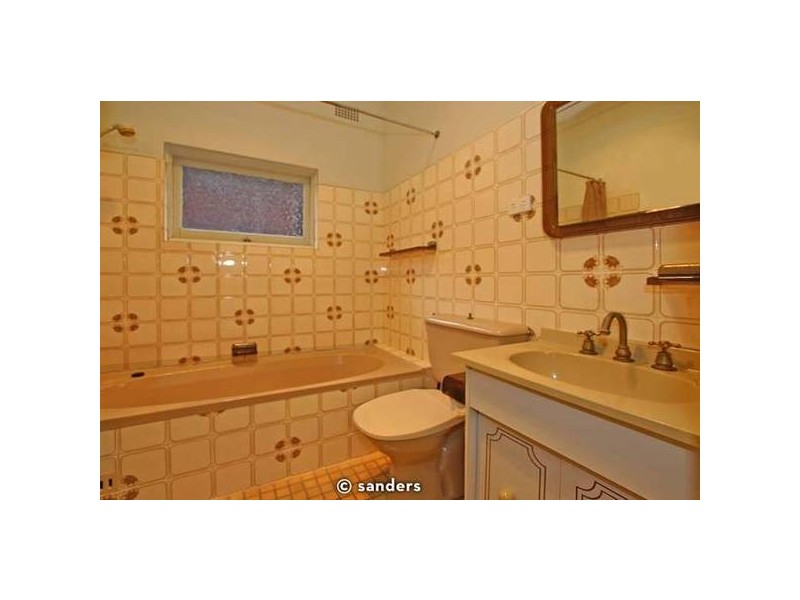 Pitt Street, Mortdale NSW 2223