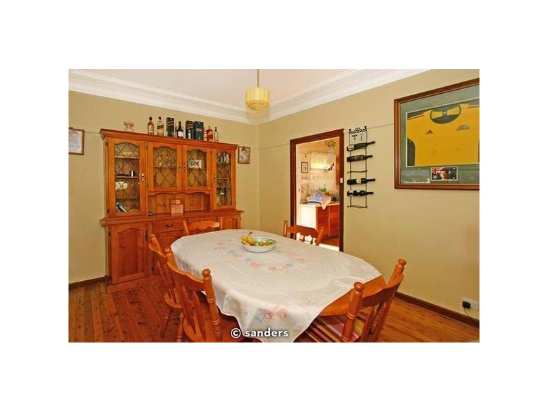 2 Barry Avenue, Mortdale NSW 2223