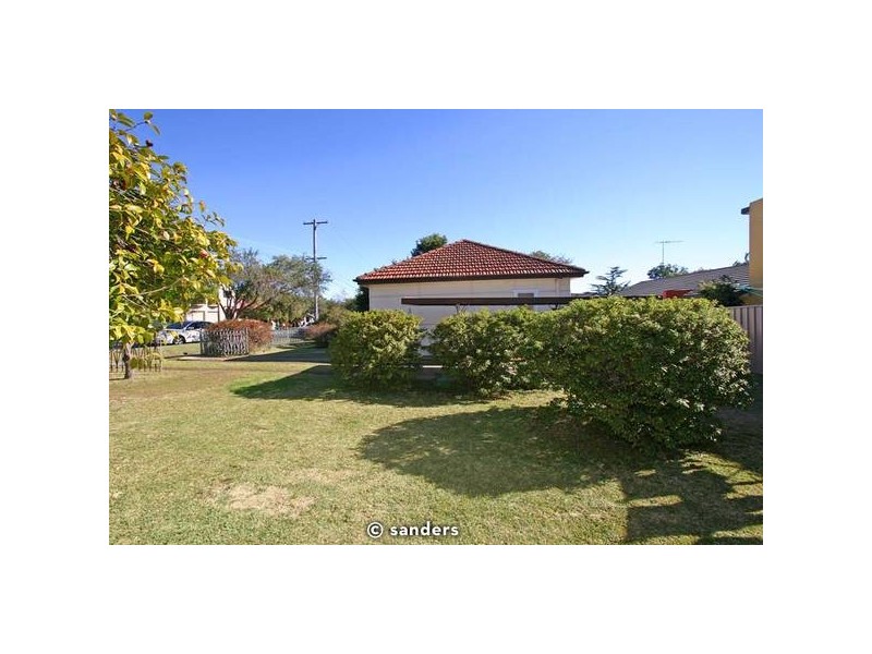 2 Barry Avenue, Mortdale NSW 2223