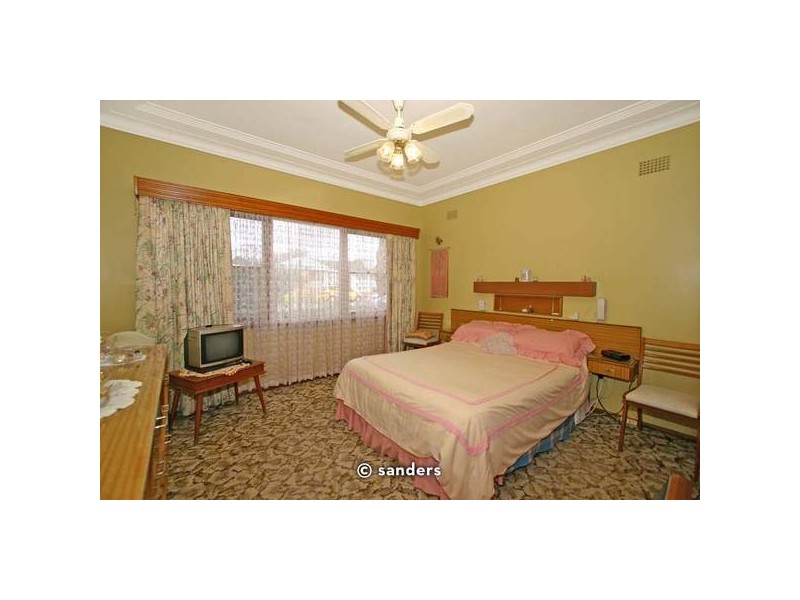 2 Blackbutt Avenue, Lugarno NSW 2210