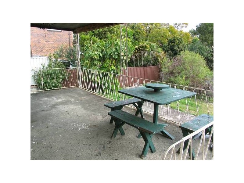 133 Belmore Rd, Peakhurst NSW 2210