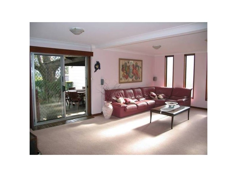 52 Lugarno Parade, Lugarno NSW 2210