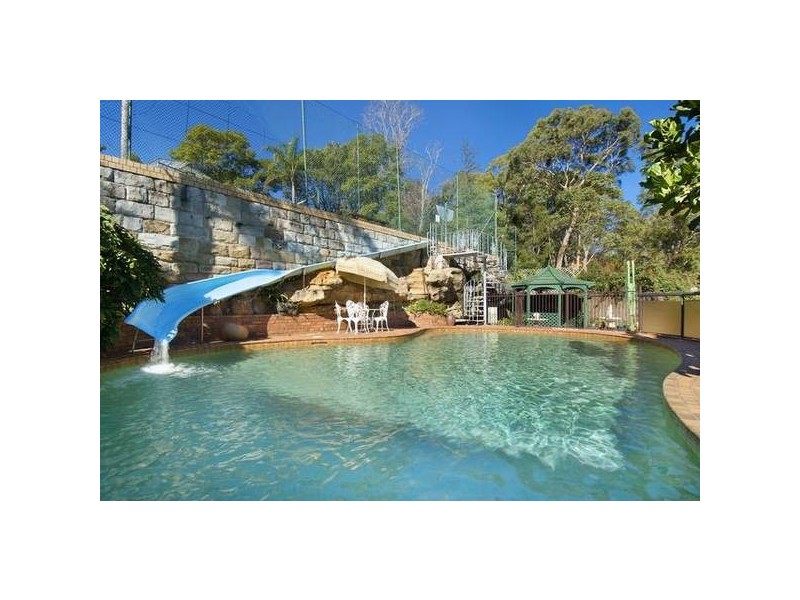 11 Maple Street, Lugarno NSW 2210