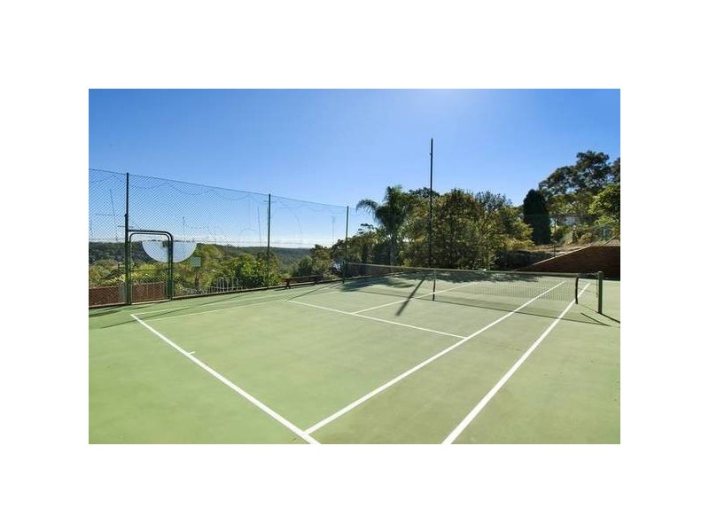 11 Maple Street, Lugarno NSW 2210