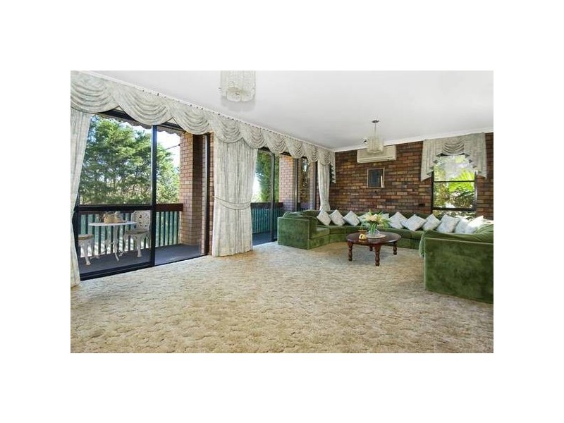 11 Maple Street, Lugarno NSW 2210