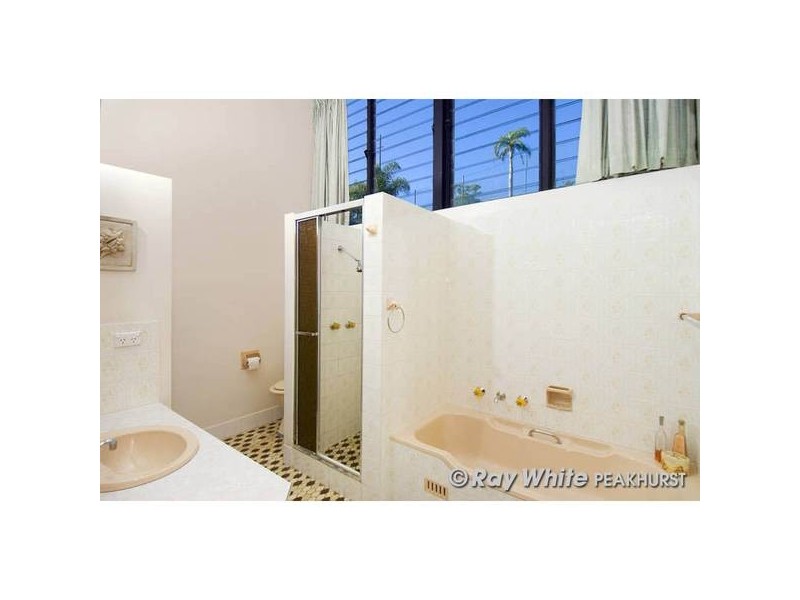 11 Maple Street, Lugarno NSW 2210