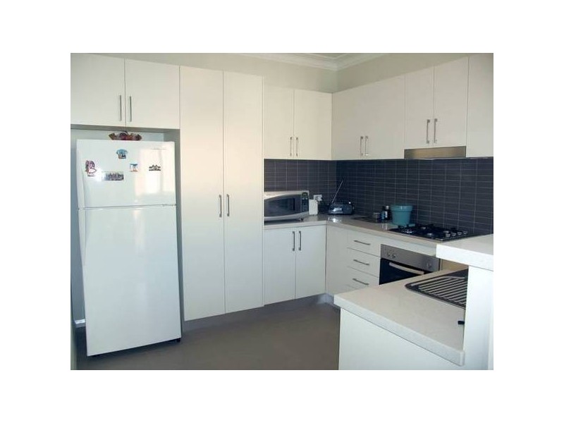 2/94 Belmore Road, Peakhurst NSW 2210