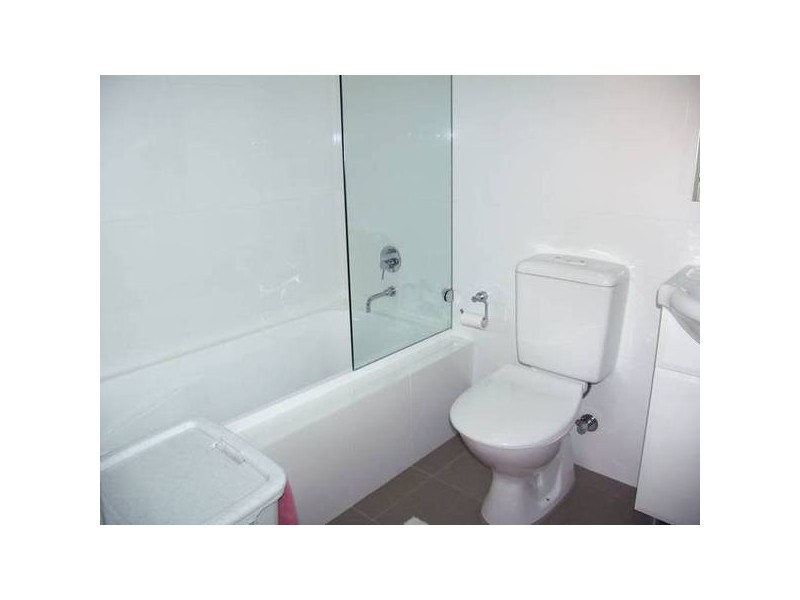 2/94 Belmore Road, Peakhurst NSW 2210