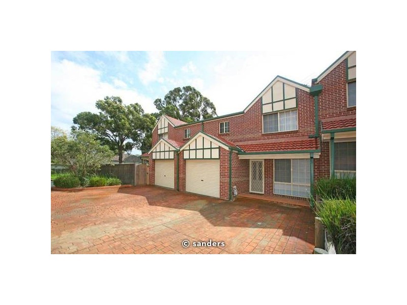 3/33 Kerrie Crescent, Peakhurst NSW 2210