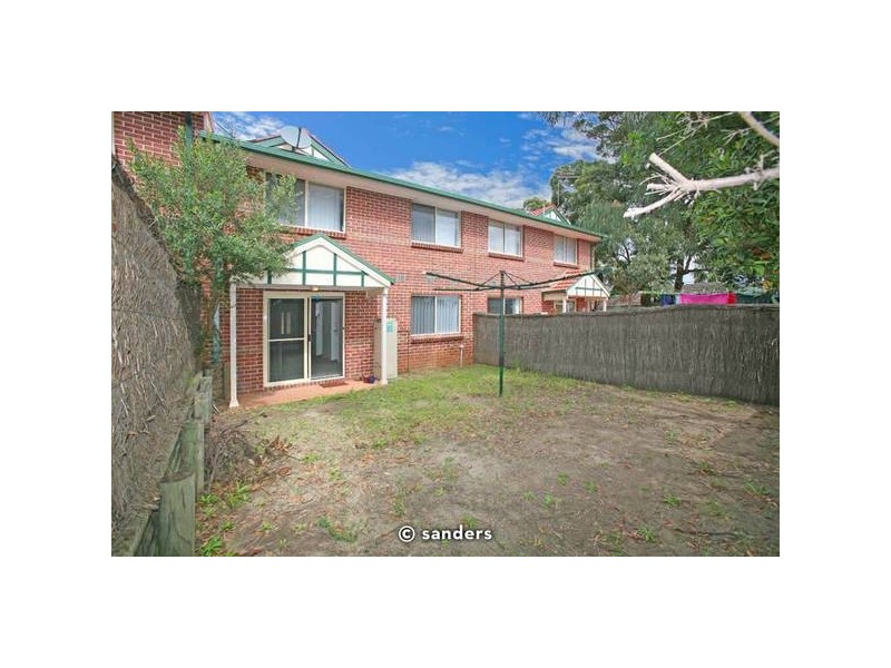 3/33 Kerrie Crescent, Peakhurst NSW 2210