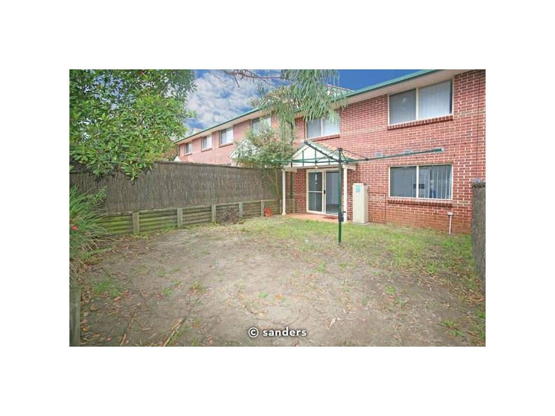 3/33 Kerrie Crescent, Peakhurst NSW 2210