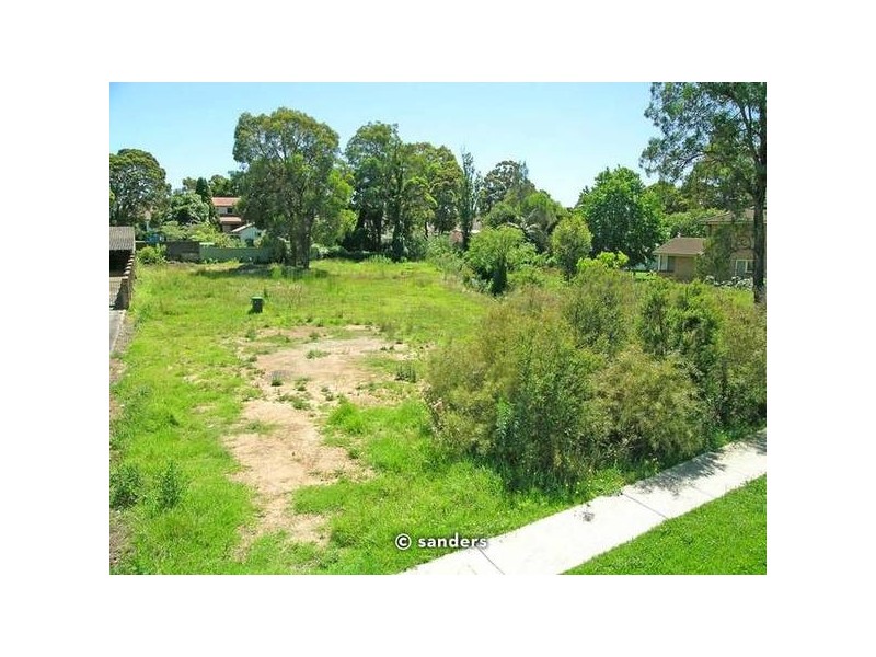 10 Clarendon Road, Peakhurst NSW 2210