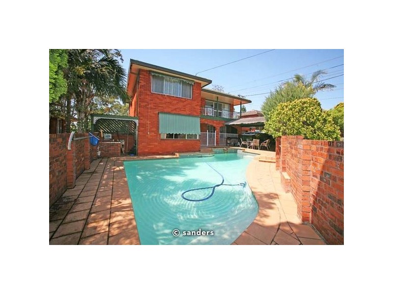 4 Shade Place, Lugarno NSW 2210