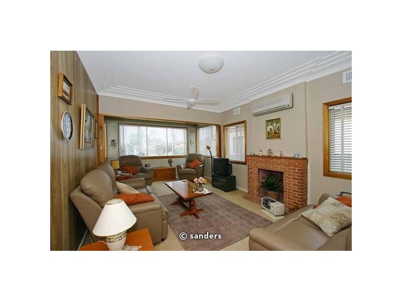 90 Baumans Road, Peakhurst NSW 2210