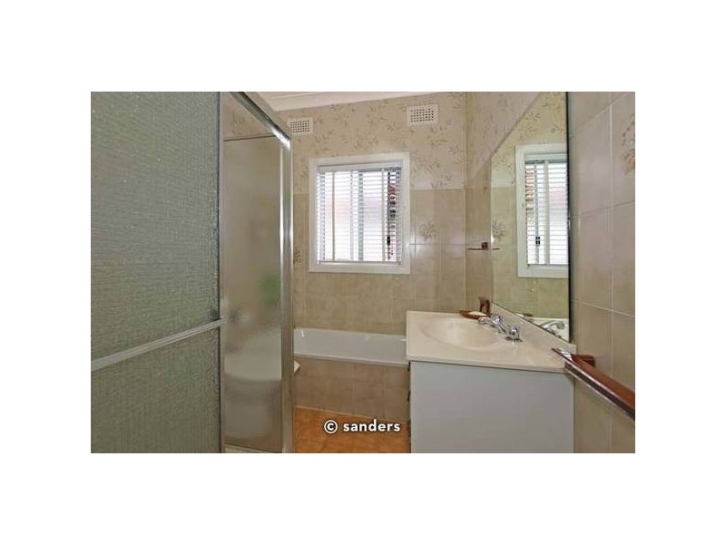 90 Baumans Road, Peakhurst NSW 2210