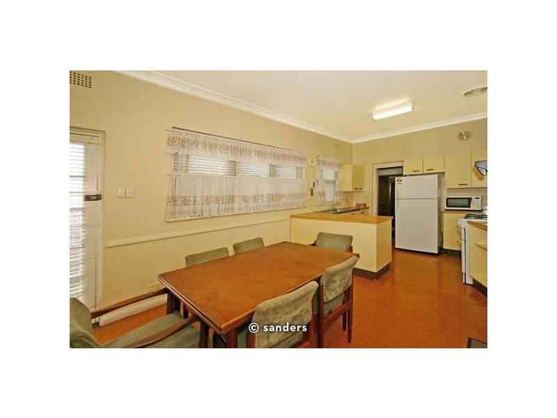 39 Wonoona Parade (east), Oatley NSW 2223