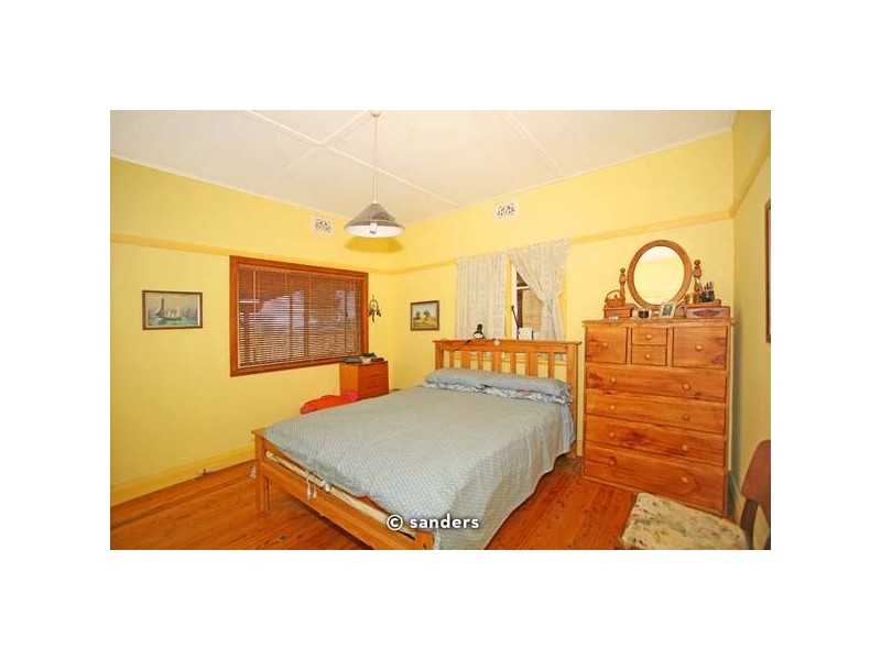 18 Holley Road, Beverly Hills NSW 2209