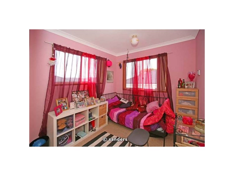 18 Holley Road, Beverly Hills NSW 2209