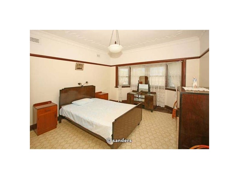 16 Mutual Road, Mortdale NSW 2223