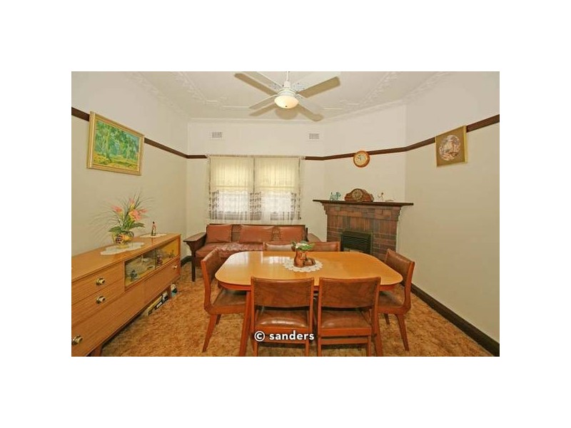 16 Mutual Road, Mortdale NSW 2223