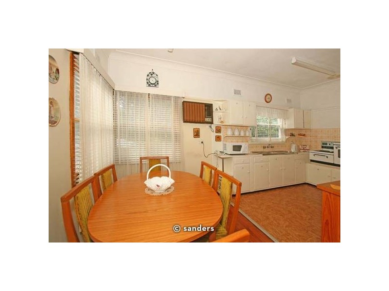 7 Walker Avenue, Peakhurst NSW 2210