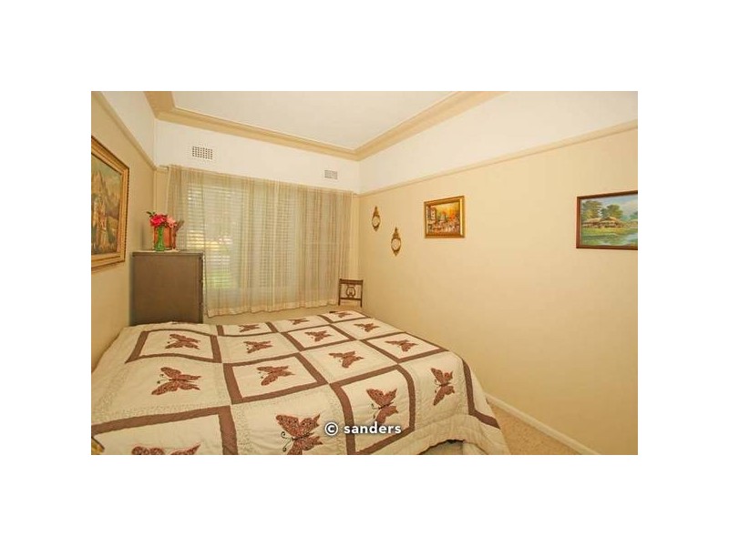 7 Walker Avenue, Peakhurst NSW 2210