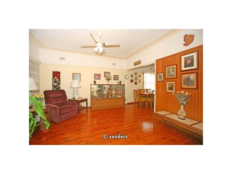 7 Walker Avenue, Peakhurst NSW 2210