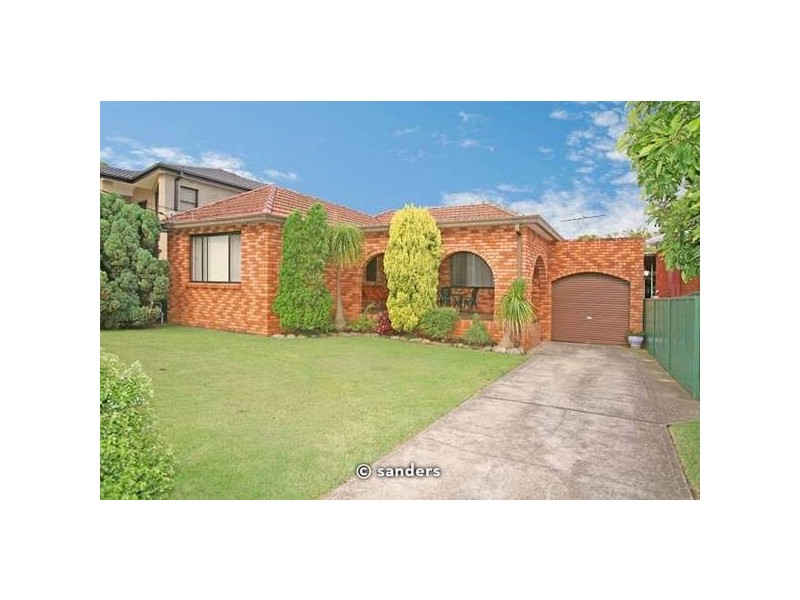 42 Lugarno Pde, Lugarno NSW 2210