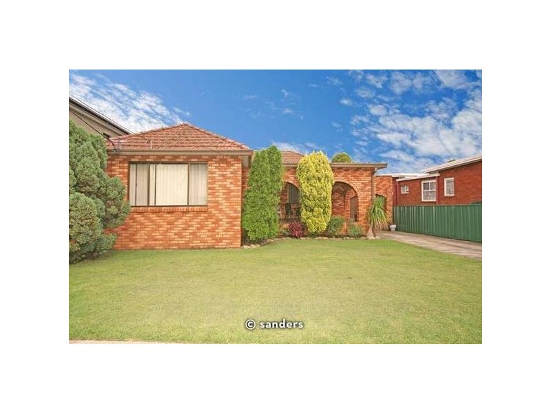 42 Lugarno Pde, Lugarno NSW 2210