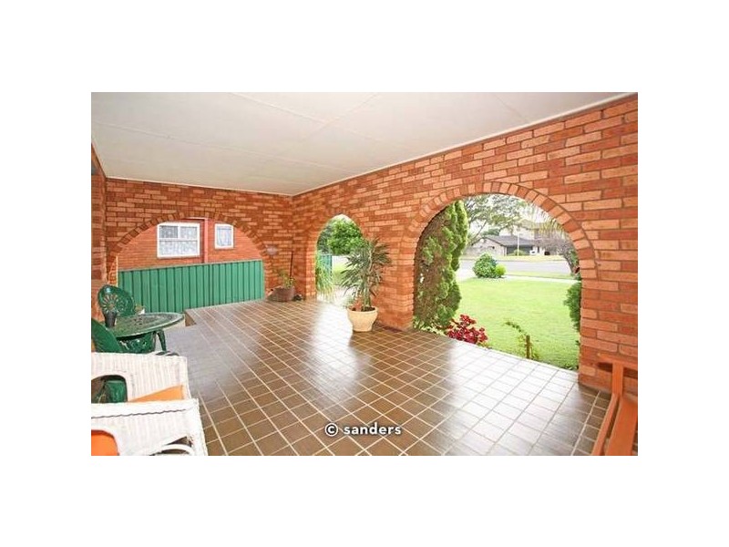42 Lugarno Pde, Lugarno NSW 2210