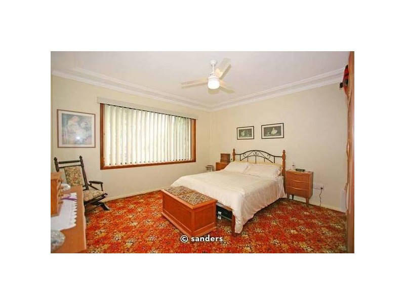 42 Lugarno Pde, Lugarno NSW 2210