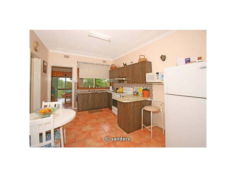 42 Lugarno Pde, Lugarno NSW 2210