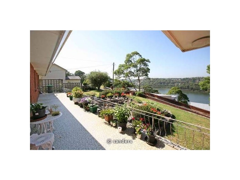 2a Woodlands Avenue, Lugarno NSW 2210